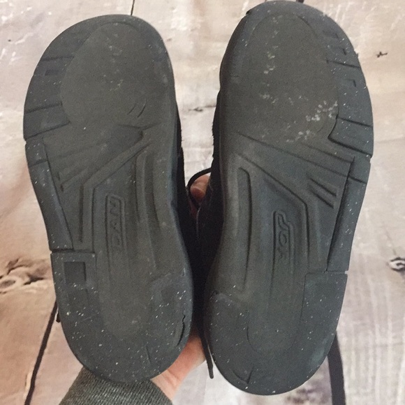 Jordan kids size 12 - Picture 8 of 16